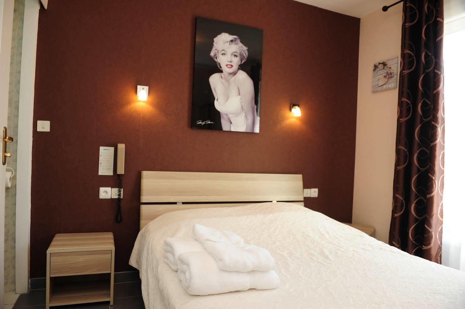 ホテル Logis Le Franco Belge Monthermé エクステリア 写真